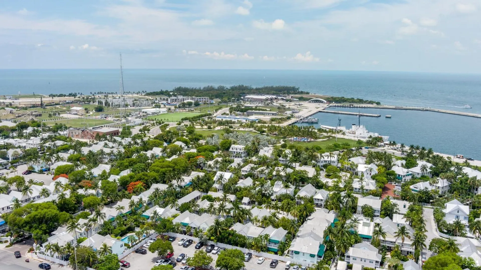 Semesterbostad A Place In Paradise By Avantstay Key West Walkable W Shared Pool Week Long Stays Only