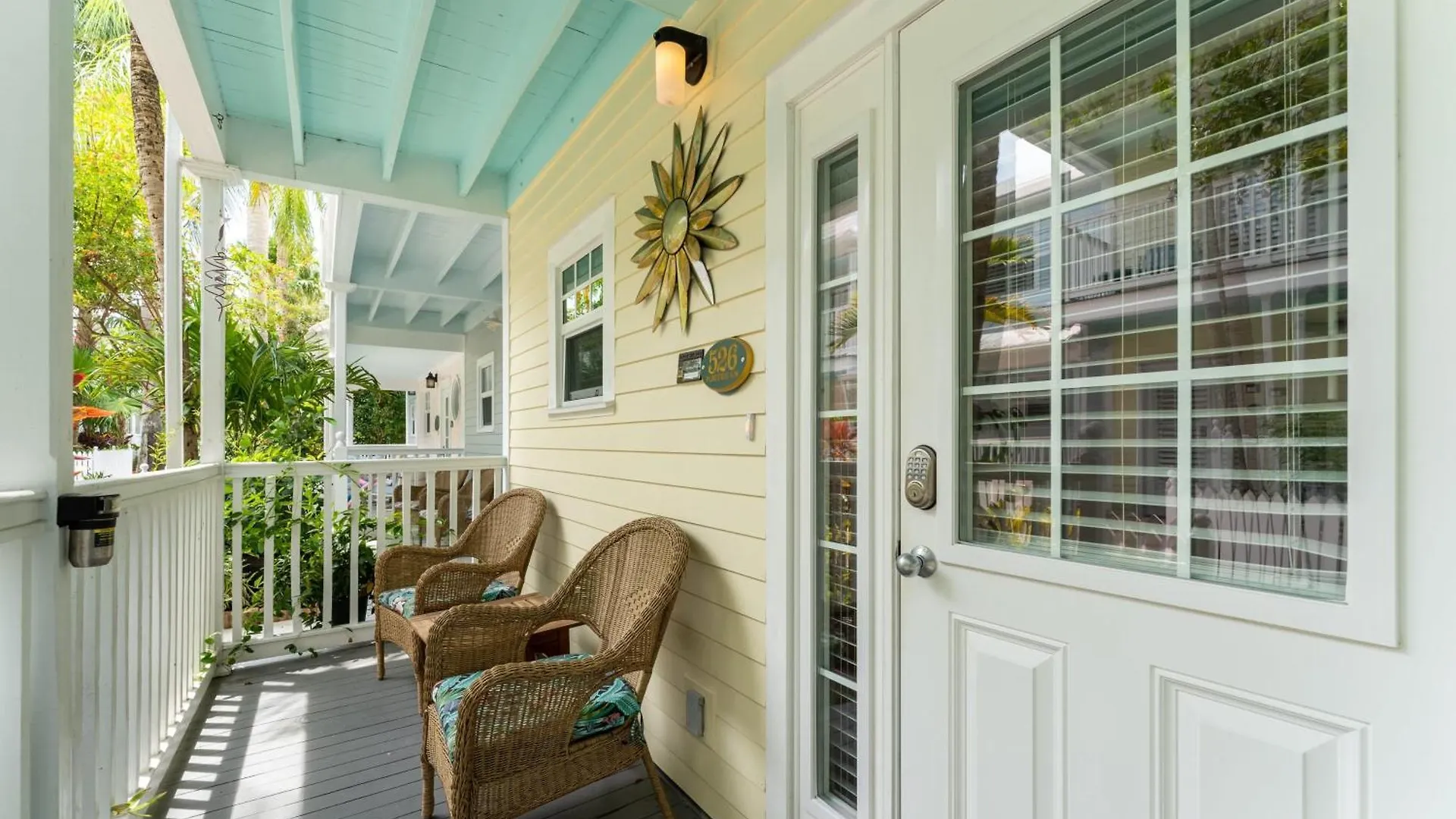 A Place In Paradise By Avantstay Key West Walkable W Shared Pool Week Long Stays Only